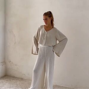 Mocha ‘Cropped Odina Sleeve’